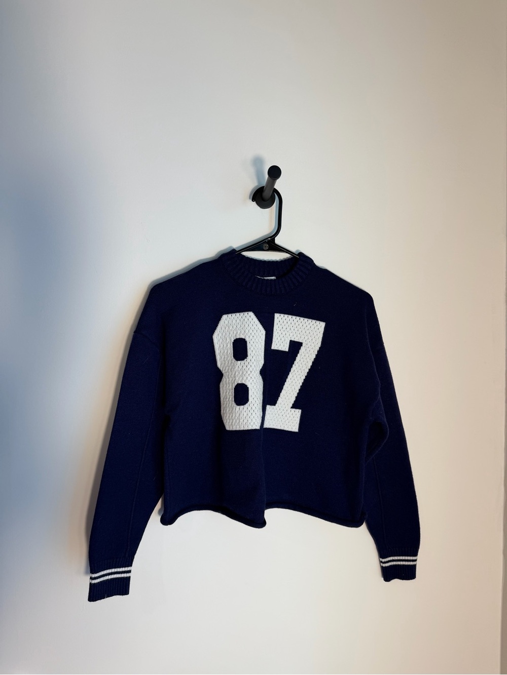 Aeropostale Navy Sweater with White Graphic Stripe
